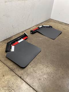 Used Freightliner Cascadia 126 Set, Mud Flap Hangers