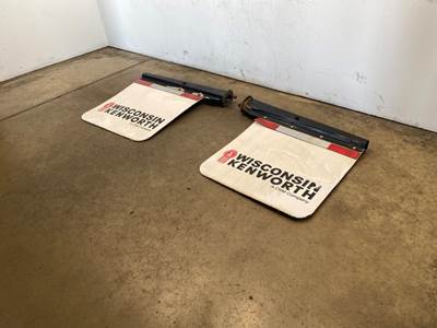 Used Freightliner Cascadia 126 Set, Mud Flap Hangers