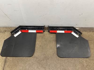 Used Freightliner Cascadia (SET) Mud Flap Hangers