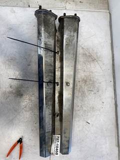 Used Freightliner Cascadia Set, Mud Flap Hanger