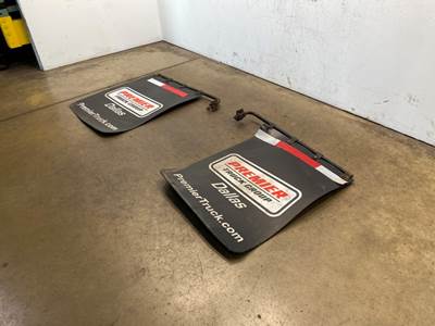 Used Freightliner CST 120 SET, Mud Flap Hangers