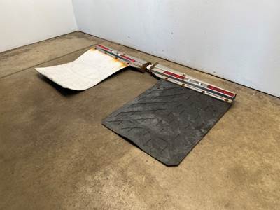 Used Freightliner Columbia Set, Mud Flap Hangers