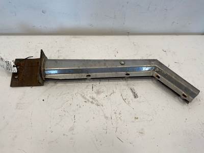 Used International 9900I LH Mud Flap Hanger