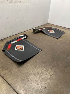 Used International LT625 SET, Mud Flap Hangers