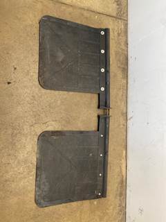 Used International Prostar SET, Mud Flap Hangers