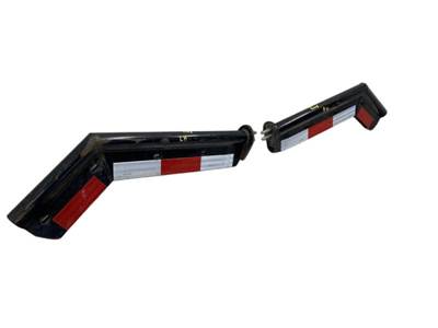 Used International RH613 SET, Mud Flap Hangers