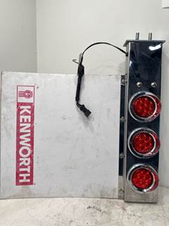 Used Kenworth T2000 RH Mud Flap Hanger