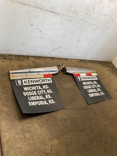 Used Kenworth T680 Set, Mud Flap Hanger