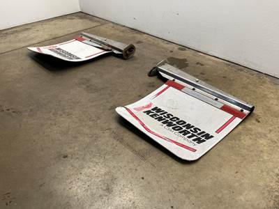 Used Kenworth T680 Set, Mud Flap Hangers