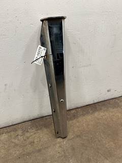 Used Peterbilt 389 Mud Flap Hanger Set