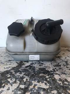 Used Freightliner Cascadia Power Steering Reservoir w/ 2 Caps (1 reservoir, 1 filter cap)