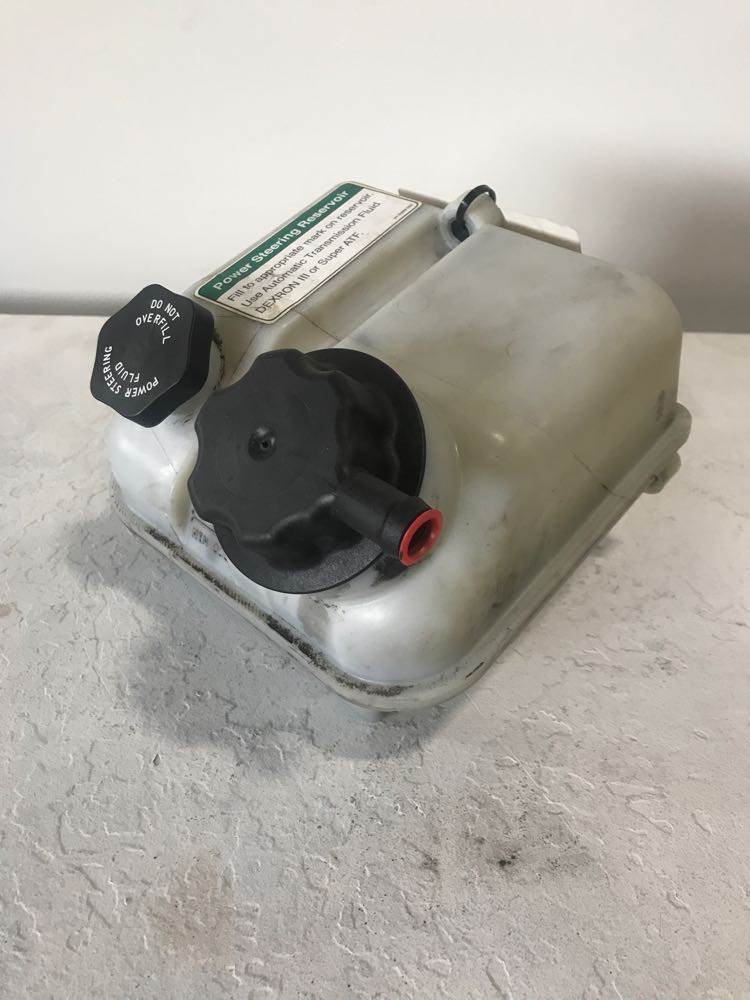 2022 Used Freightliner Cascadia Power Steering Reservoir w/ Caps (1
