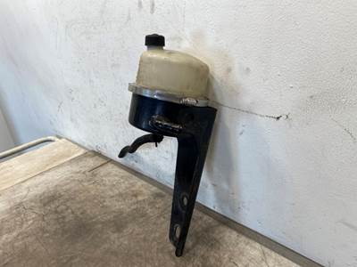 Used Peterbilt 365 Power Steering Reservoir w/ Cap