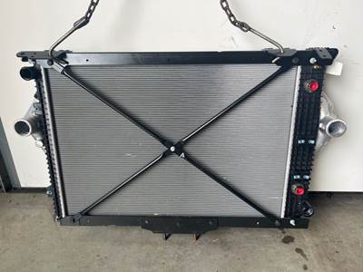 NTO Freightliner 108SD Radiator Cooling Pack (with oil cooler)