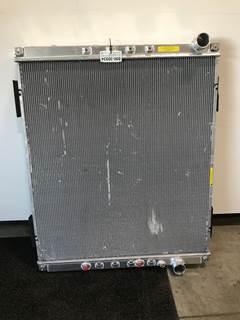 NTO Freightliner Cascadia All Aluminum Radiator w/ Oil Cooler (medium fin blemish)