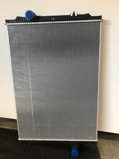 NTO Kenworth Radiator (no oil cooler) (minor fin blemish)