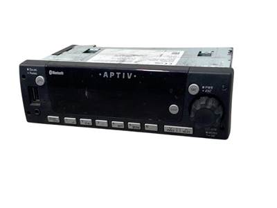 Used Freightliner Columbia Radio