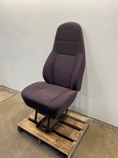 Used Freightliner Cascadia 125 RH Seat
