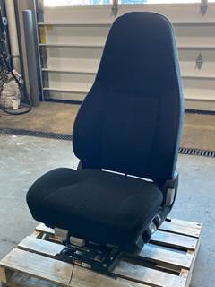 Used Freightliner Cascadia 126 RH Seat