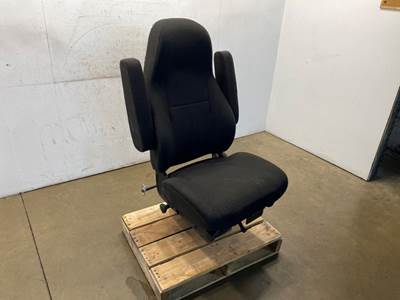 Used Freightliner Cascadia 126 RH Seat