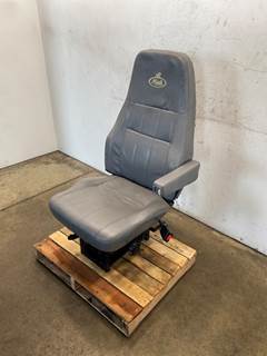 Used Mack CXU RH Seat