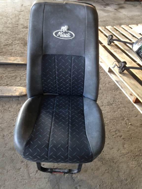 2013 Used Mack Pinnacle RH Seat For Sale Dorr, MI 61611257