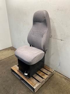 Used Volvo VNL Gen 2 RH Seat
