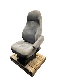 Used Volvo VNL Gen 2 RH Seat