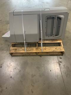 Used Kenworth T680 RH Upper Sleeper Cabinet