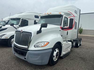 International LT625 Sleeper Semi Truck