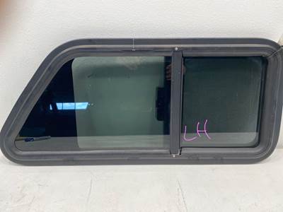 Used International 9200i LH Sleeper Sliding Window