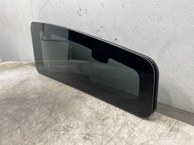 Used Kenworth T680 RH Upper Sleeper Window
