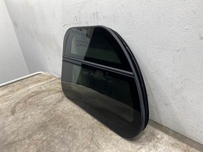 Used Western Star 5700XE RH Sleeper Window