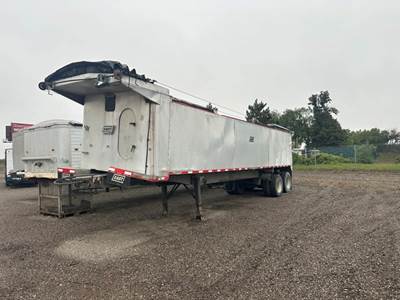 East 33' Tandem Axle Dump Trailer