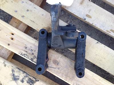 Used Volvo VNL RH Spring Hanger