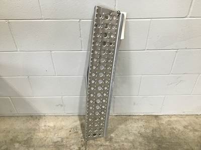 NTO Freightliner Deck Plate