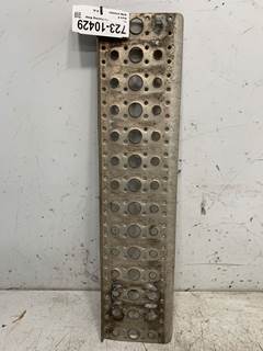 Used Freightliner Columbia Fairing Step