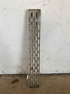 Used International 5600 RH Fuel Tank Step