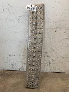 Used Kenworth T660 Fairing Step