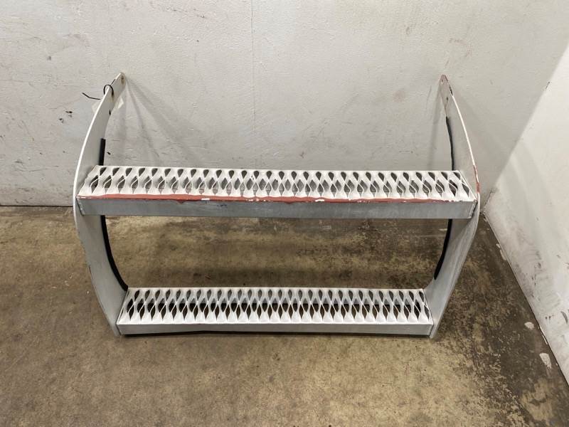 2018 Peterbilt 579 Fuel Tank Strap / Bracket For Sale | Council Bluffs