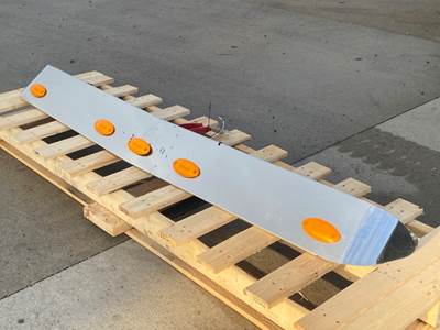 Used Caterpillar CT660 Exterior Visor