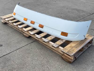 Used Freightliner Columbia Exterior Visor