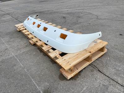 Used Freightliner Columbia Exterior Visor