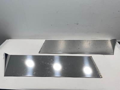 Used Peterbilt 335 Exterior Visor