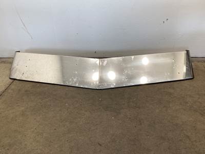 Used Peterbilt 379 Front Ext Visor