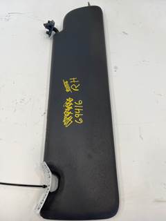 Used Peterbilt 579 RH Interior Visor