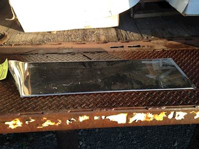 New Blem Western Star 4900 RH Visor End