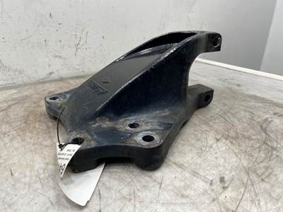 Used Freightliner Cascadia 126 Spring Hanger