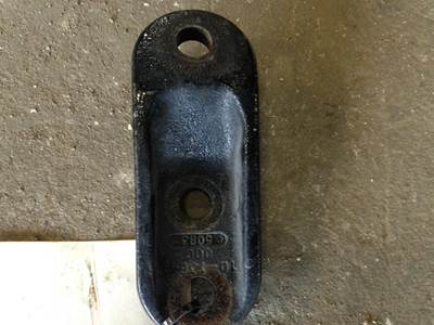 Used Freightliner Cascadia Front Shock Mount
