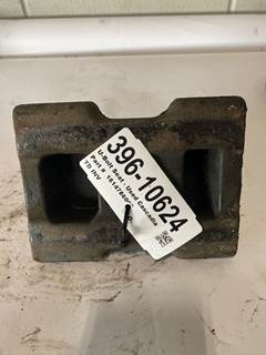 U-Bolt Seat - Used Freightliner Cascadia